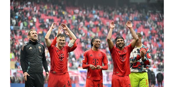 Harry Kane finalmente realizou o seu sonho de ganhar o troféu do campeonato Harry Kane finalmente realizou o seu sonho de ganhar o troféu do campeonato